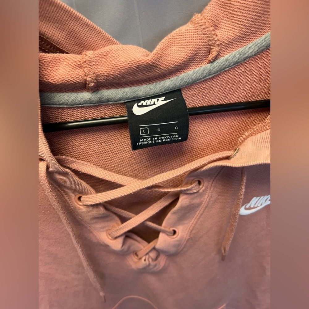 Nike Women's dusty pink Lace-Up Hoodie - Picture 4 of 9